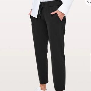Lululemon On The Fly Pant in Black Size 8